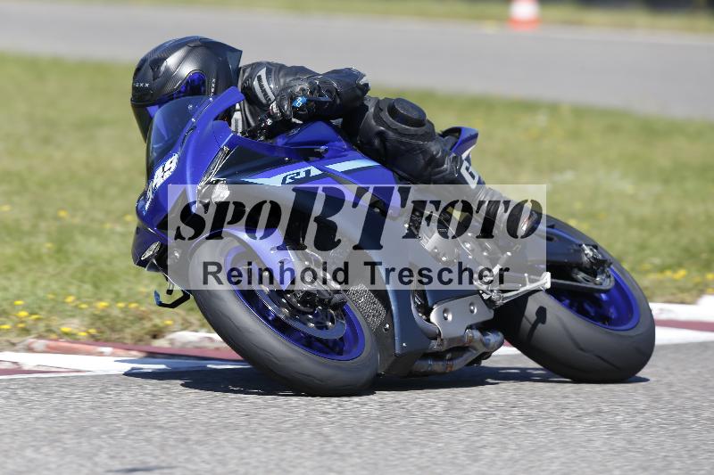 Archiv-2025/48 25.08.2025 Cornu Master School ADR/rot-rouge/349